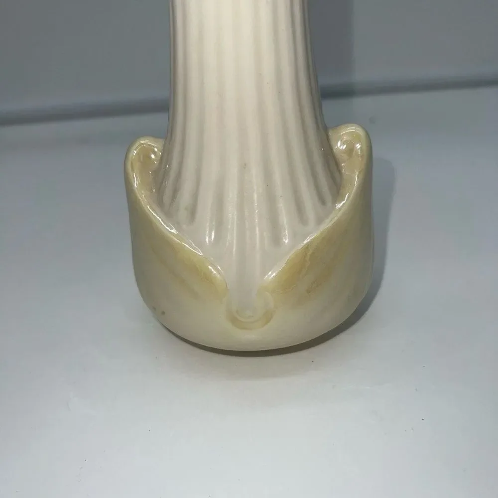Belleek 1950s Vintage Moore Vase